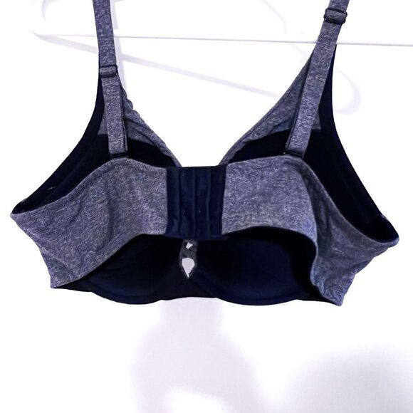 Torrid Curve Plunge 360° Back Smoothing Bra - Picture 6 of 10